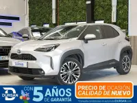 Usado Toyota Yaris Hybrid Style 115 CV (84 kW) 2022 Gris claro