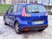 Usado Renault Scénic III Dynamique 106 CV (77 kW) 2010 Azul Monovolumen