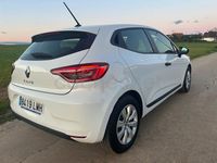 Usado Renault Clio V Business 100 CV (73 kW) 2021 Blanco Berlina