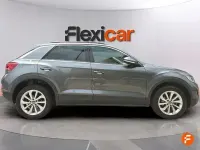 Usado VW T-Roc Life 150 CV (110 kW) 2024 Gris SUV