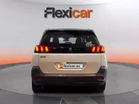 Usado Peugeot 5008 Allure 131 CV (96 kW) 2019 Blanco SUV