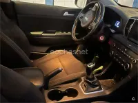 Usado Kia Sportage 132 CV (97 kW) 2018 Granate SUV