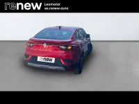 Usado Renault Arkana Equilibre 145 CV (106 kW) 2023 Rojo SUV