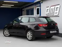 Usado Seat Leon Style 115 CV (84 kW) 2017 Violeta / lila Familiar