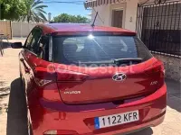 Usado Hyundai i20 84 CV (61 kW) 2017 Rojo Berlina