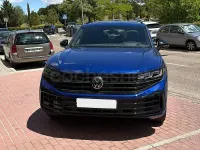 Käytetty VW Touareg R 462 HP (339 kW) 2024 Sininen Katumaasturi