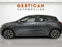 Usado Renault Clio V Zen 140 CV (102 kW) 2022 Gris / plata Berlina