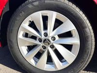 Usado Skoda Scala Ambition 116 CV (85 kW) 2023 Rojo Utilitario
