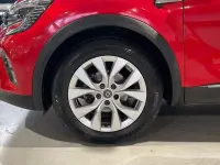 Usado Renault Captur Zen 140 CV (102 kW) 2021 Rojo SUV