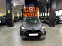 Usado Mazda 2 Selection 116 CV (85 kW) 2023 Gris Utilitario