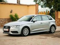 Usado Audi A3 Attraction 110 CV (80 kW) 2016 Gris / plata Berlina