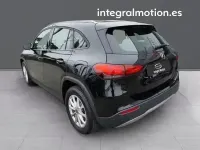 Usado Mercedes GLA180 136 CV (100 kW) 2021 Negro SUV