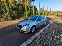 Usado Opel Astra Edition 80 CV (58 kW) 2005 Gris / plata Berlina