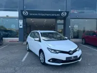 Usado Toyota Auris Active 116 CV (85 kW) 2016 Blanco Berlina