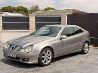 Usado Mercedes C220 Classic 150 CV (110 kW) 2005 Negro Coupe