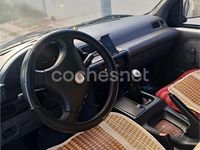 Usado Nissan Cargo 75 CV (55 kW) 1997 Blanco Familiar