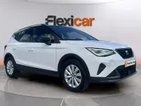 Usado Seat Arona FR 110 CV (80 kW) 2022 Blanco SUV