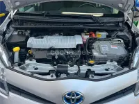 Usado Toyota Yaris Hybrid Active 100 CV (73 kW) 2012 Gris / plata Berlina