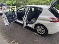 Usado Peugeot 308 Access 110 CV (80 kW) 2016 Blanco Berlina