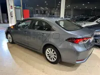 Usado Toyota Corolla Active 122 CV (89 kW) 2020 Azul Berlina