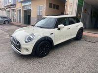 Usado Mini ONE 102 CV (75 kW) 2019 Beige Utilitario