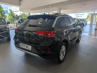 Usado VW T-Roc Life 110 CV (80 kW) 2023 Negro SUV