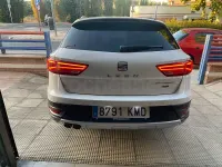 Usado Seat Leon 4Drive 150 CV (110 kW) 2018 Blanco Familiar
