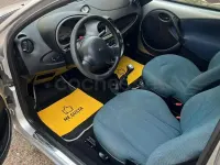 Usado Ford Ka Collection 70 CV (51 kW) 2005 Gris / plata Utilitario