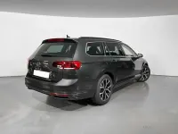 Usado VW Passat 150 HP (110 kW) 2024 Cinzento Carrinha