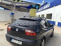 Usado Seat Leon Sport 130 CV (95 kW) 2005 Negro Berlina