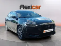 Usado Ford Focus ST-Line 155 CV (114 kW) 2023 Negro Berlina