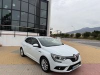Usado Renault Mégane IV Business 110 HP (80 kW) 2017 Branco Sedan