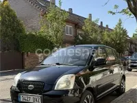 Usado Kia Picanto LX 61 CV (44 kW) 2006 Negro Utilitario