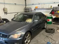 Usado Lexus IS200 Luxury Line 155 CV (114 kW) 2004 Azul Berlina