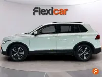 Usado VW Tiguan Life 150 CV (110 kW) 2022 Blanco SUV