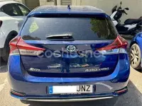 Usado Toyota Auris Hybrid 136 CV (100 kW) 2016 Azul Berlina