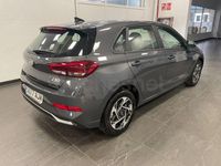 Nuevo Hyundai i30 100 CV (73 kW) 2025 Gris / plata Berlina