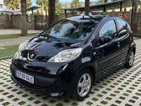 Usado Peugeot 107 68 CV (50 kW) 2009 Negro Utilitario