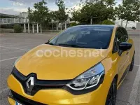 Usado Renault Clio IV 200 CV (147 kW) 2013 Amarillo Berlina