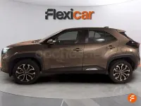 Usado Toyota Yaris Cross Active 116 CV (85 kW) 2024 Marrón SUV
