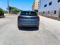 Usado Renault Mégane GrandTour Techno 140 CV (102 kW) 2024 Gris / plata Familiar