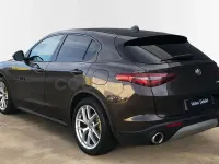 Usado Alfa Romeo Stelvio 190 CV (139 kW) 2020 Beige SUV