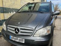 Usado Mercedes Viano 163 CV (119 kW) 2012 Gris / plata Monovolumen