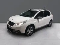 Usado Peugeot 2008 Allure 110 CV (80 kW) 2015 Blanco SUV