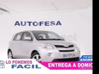 Usado Toyota Urban Cruiser Active 100 CV (73 kW) 2009 Gris / plata Utilitario