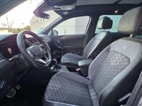 Usado VW Tiguan R-line 245 CV (180 kW) 2023 Gris / plata SUV