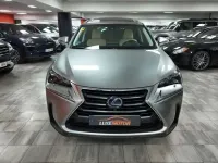 Usado Lexus NX300h Luxury Line 197 CV (144 kW) 2016 Gris SUV