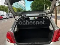 Usado Peugeot 207 75 CV (55 kW) 2009 Gris / plata Berlina