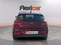 Usado Hyundai i30 120 CV (88 kW) 2022 Rojo Berlina