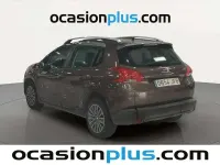 Usado Peugeot 2008 Active 92 CV (67 kW) 2015 Marrón SUV